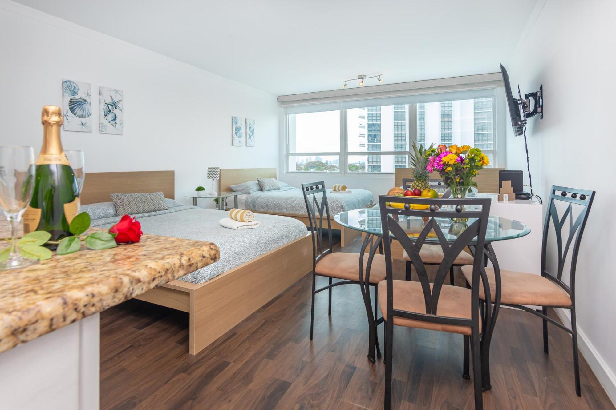 Girasole Rentals Suites マイアミビーチ エクステリア 写真