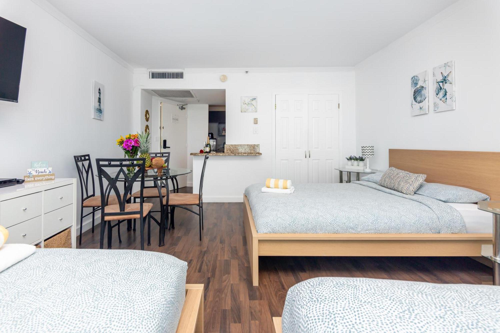 Girasole Rentals Suites マイアミビーチ エクステリア 写真